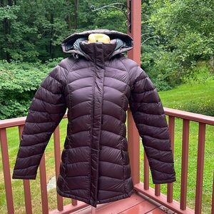 New! The North face XS dark purple water repellent transit hoodie jacket.